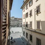 Sunrise in Santa Croce. Open space in centro città