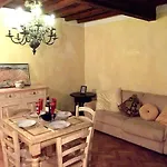 Guelfa Patio Apartment