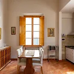 Lovely One Bedroom Apartment Nearby Ponte Vecchio