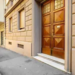 Doni Quiet And Comfortable Apartament With Balcony