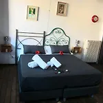 Little Luxury Apartment In San Lorenzo