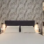 F1Rst Suite Apartment & Spa