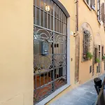Magnoli & Ponte Vecchio Apartment