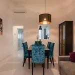 Gallery Art Apartment In San Frediano
