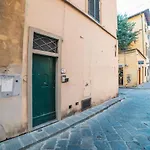 S2 - Serristori Tower Apt - Dolcevita Holiday