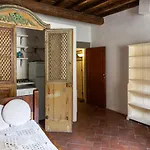Comfy Apartment Near Palazzo Pitti