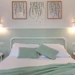 Maddalena Apartment By Mamo Florence