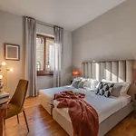 Apartments Florence - Santo Stefano\'S Mirror