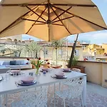 Luxury Suite With Amazing Terrace In Florence-Hosted By Sweetstay