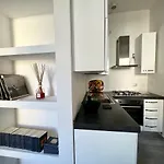 Guido18 Apartment