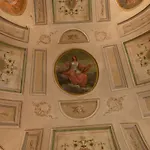 Luxury Frescoed Apartment In The Center