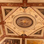 Luxury Frescoed Apartment In The Center
