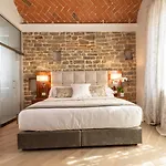 Donati Luxury Tower Suites
