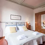 Botticelli-A Flat With A View, On Santo Spirito - Homeunity