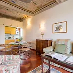 Botticelli-A Flat With A View, On Santo Spirito - Homeunity