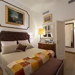 Ognissanti Suites - Hosted By Sweetstay