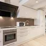 Le Grazie Luxury Apartment By Mmega