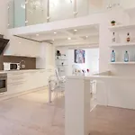 Le Grazie Luxury Apartment By Mmega