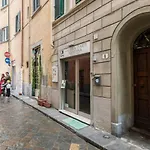 Cozy Apartment Near Ponte Vecchio