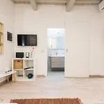 Cozy Apartment Near Ponte Vecchio