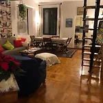 Sotto Il Tetto Di Sofia
