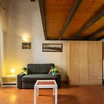 Palazzo Vecchio Apartments By Mmega