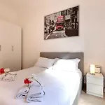 Baldovini Apartment By Mamo Florence