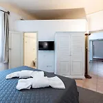 Santa Monaca Suites