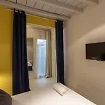 Pinti Patio Apartment