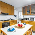 Sant\'Ambrogio Central Apt: Your Florence Hideaway