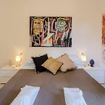 Indipendenza Cozy Apartment With Private Garden