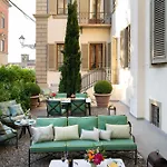 Serristori Palace Residence