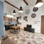 Veracini Apartment