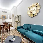 Three Apartments Via Roma