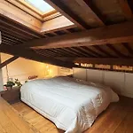 Romantic Apartment In Florence