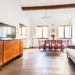 Spacious Apartment By Duomo