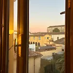 Elysian: Appartamento All\'Ultimo Piano A Firenze