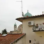 L\'Attico di Sant\'Ambrogio
