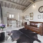 Firenze Top-Floor Flat Close To Arno