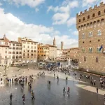 Piazza Signoria 1, Apartment