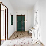 San Jacopino Roomy Flat With Balconies