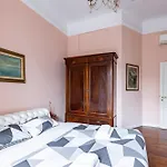 Stibbert & Statuto Elegant Flat With Balcony