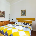Stibbert & Statuto Elegant Flat With Balcony