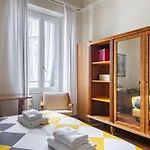 Stibbert & Statuto Elegant Flat With Balcony