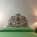 Aurora\'S, Renaissance Suite, Historic Apartment, Pivot Location, Few Walks From All, Ac Bedroom