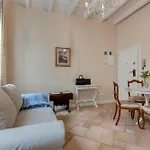 Agnolo Apartment By Mamo Florence