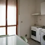 Quaint 2-Br Outside Ztl