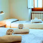 Fiume & Zannoni Apartments By 360Rentals