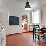 Carmine Charming Apartment