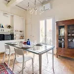 Relax Like Home, Piazza Santa Croce, Florence With Balcony